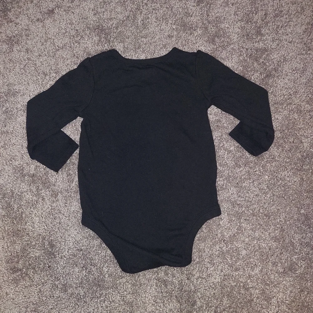 Onsie - Picture 3 of 5